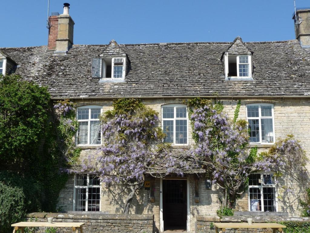 The Swan Inn Swinbrook Burford Eksteriør bilde