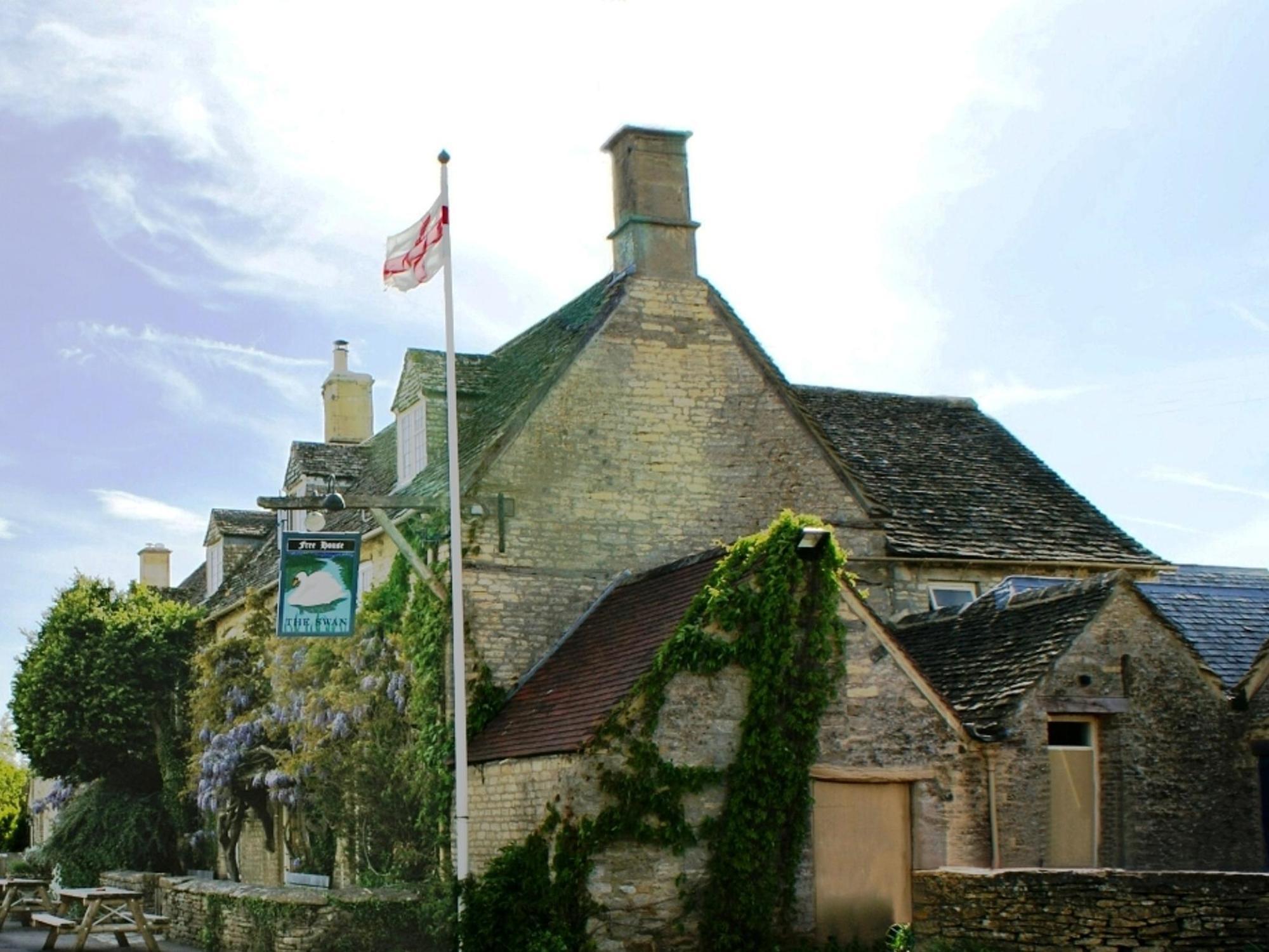 The Swan Inn Swinbrook Burford Eksteriør bilde